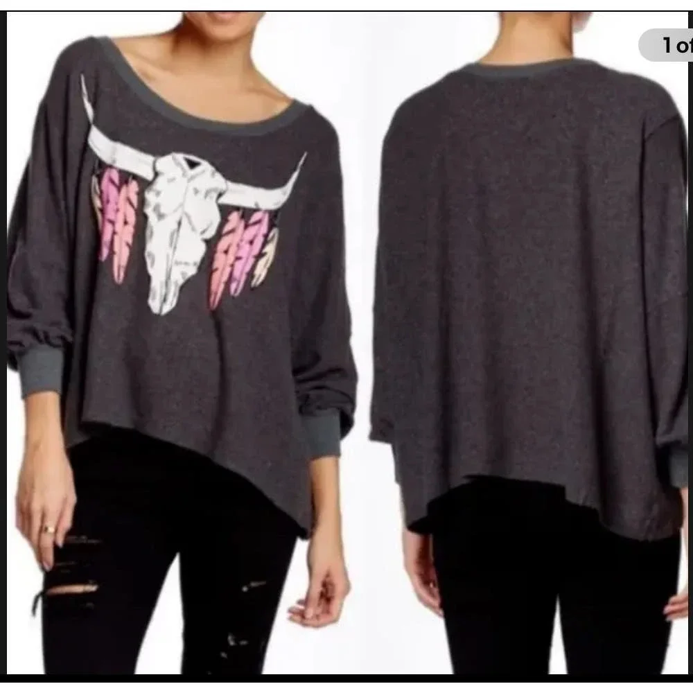 Wildfox Women's Outlaw Feather & Longhorn Oversized Pullover Sweater Size M Gray